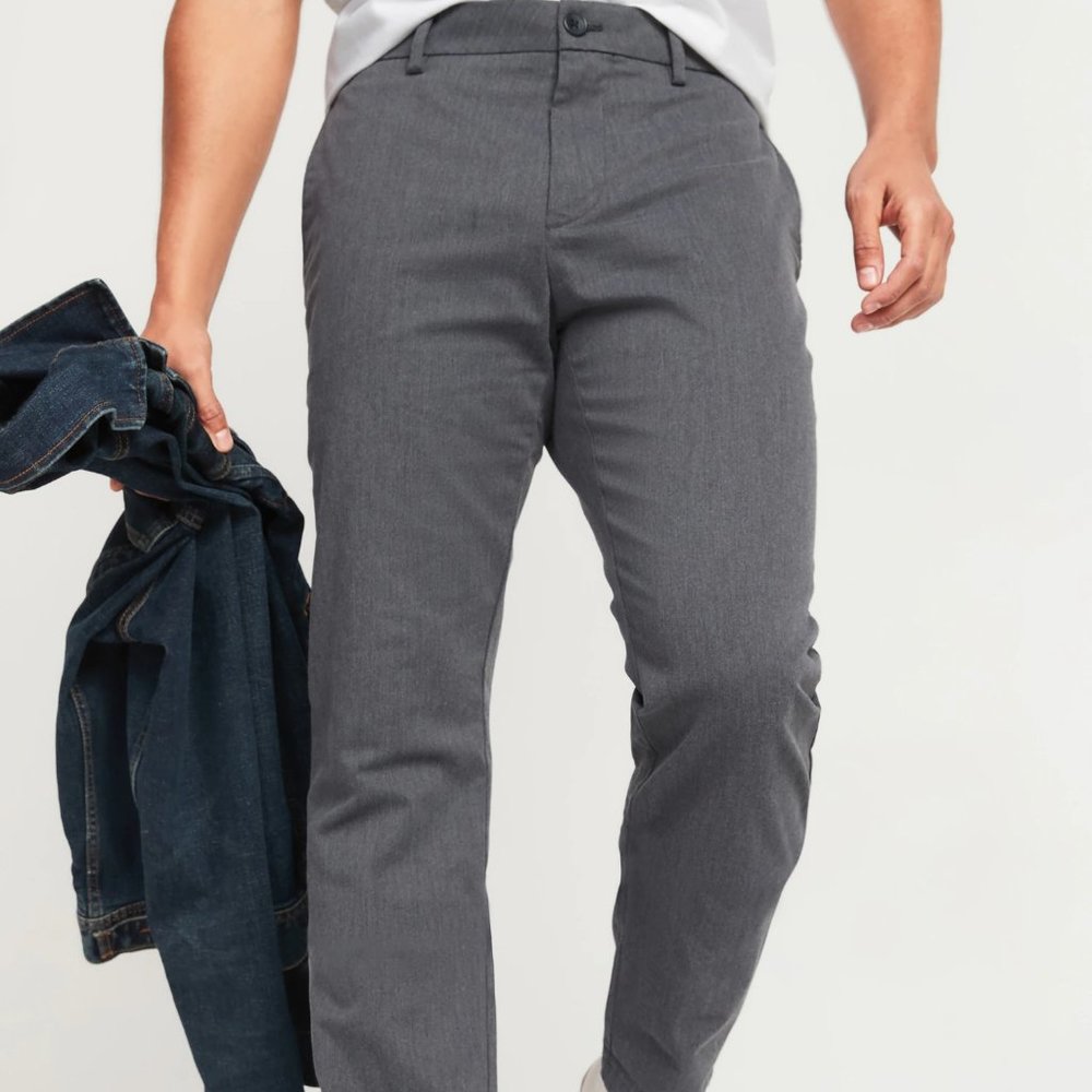 Old Navy Athletic Ultimate Built-In Flex Charcoal Gray Chino Pants 32W 34L NWT